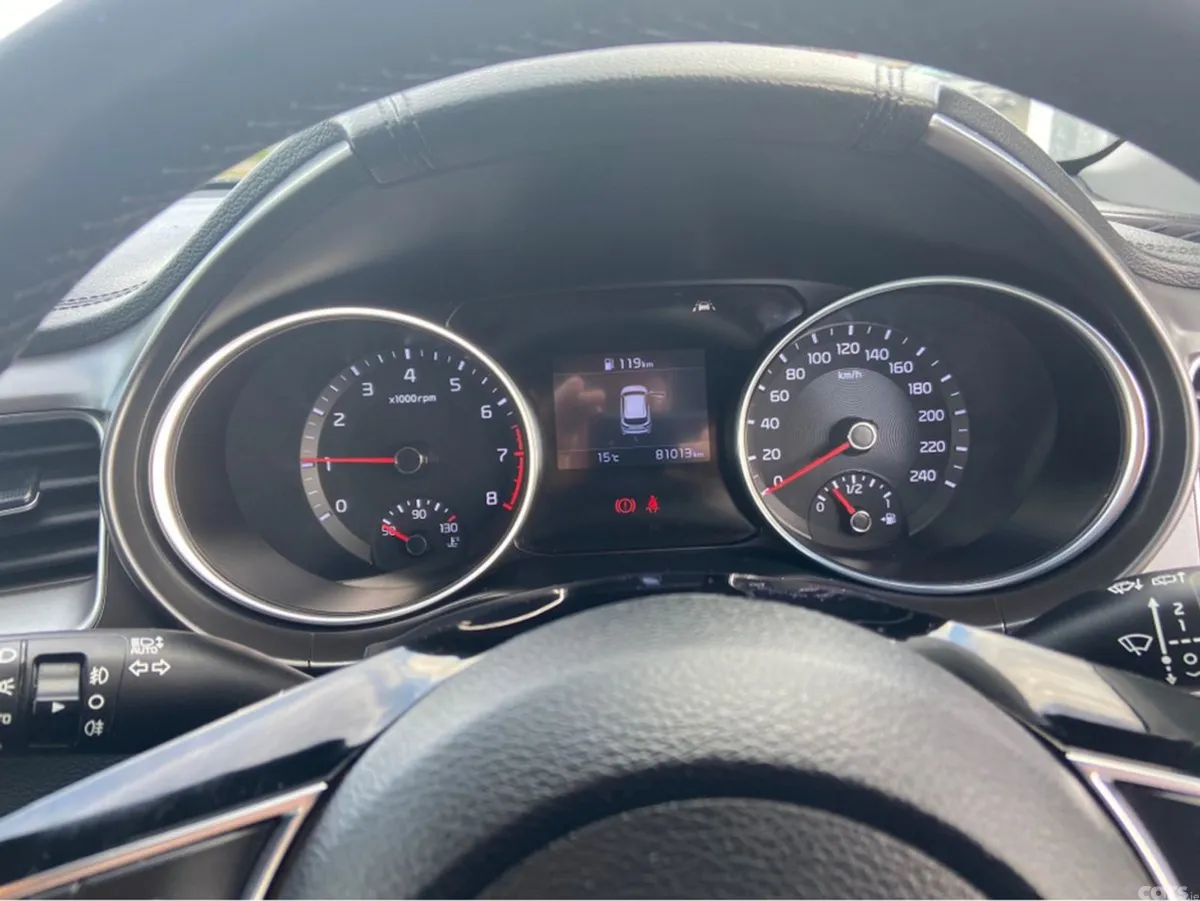 Kia Ceed Hatchback, Petrol, 2020, Grey