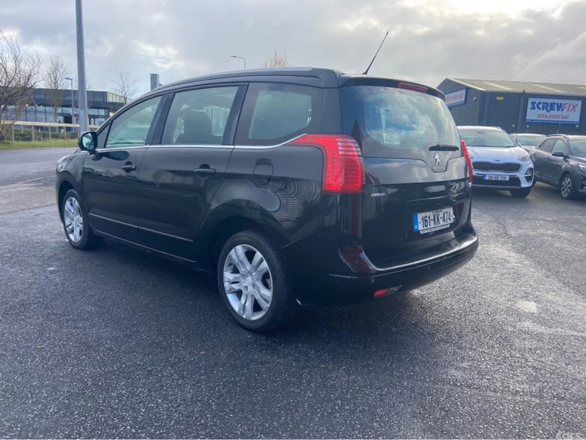 Peugeot 5008 MPV, Diesel, 2016, Black
