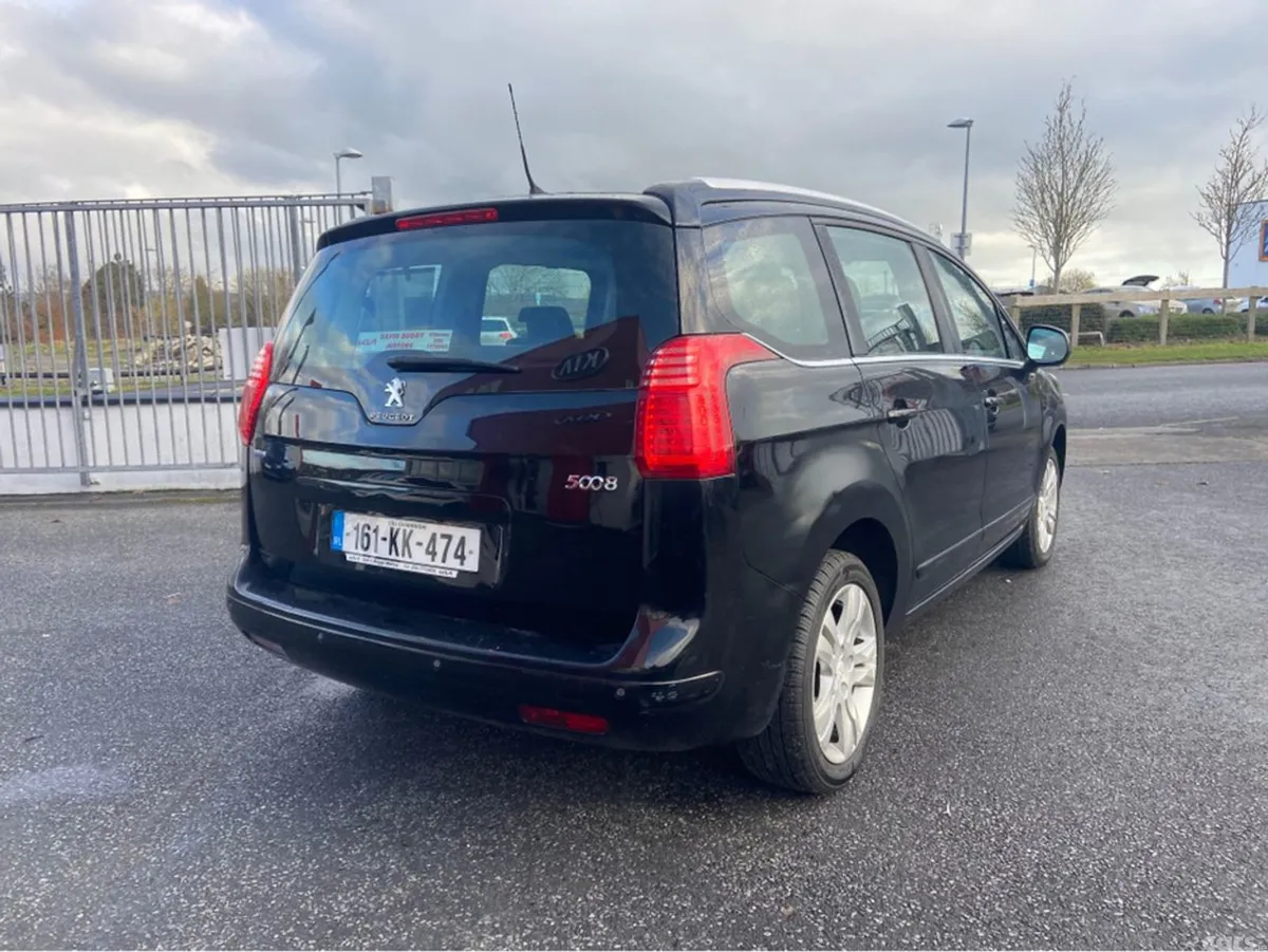 Peugeot 5008 MPV, Diesel, 2016, Black
