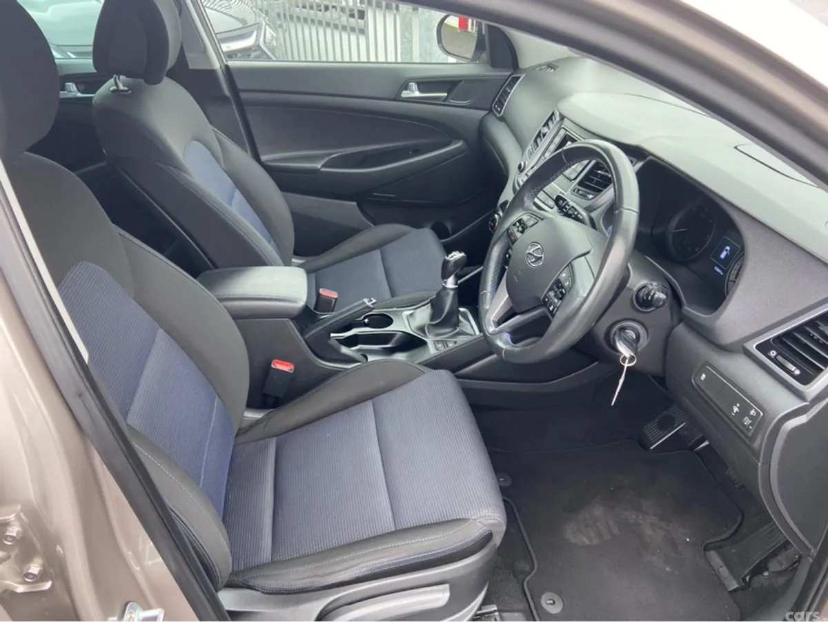 Hyundai Tucson MPV, Diesel, 2016, White
