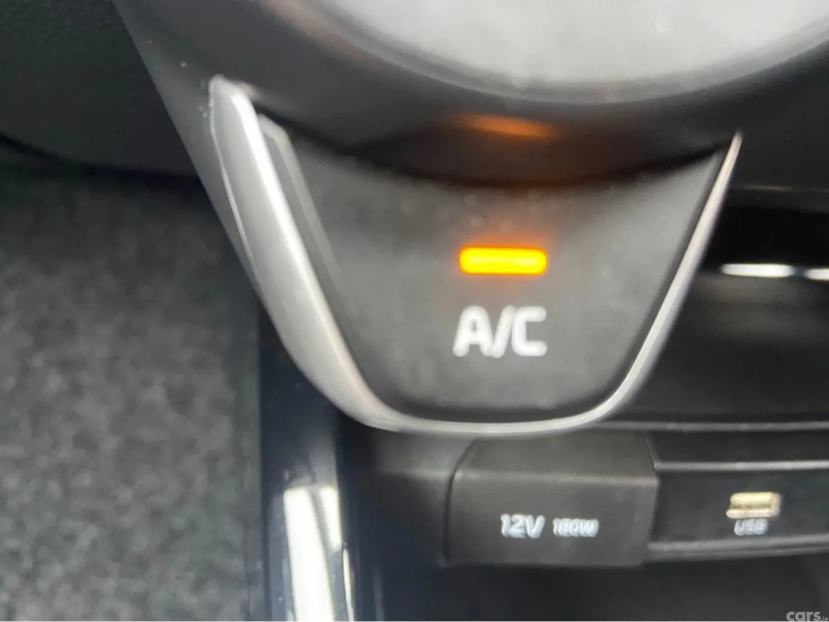 Kia Stonic Estate, Petrol, 2021, Grey