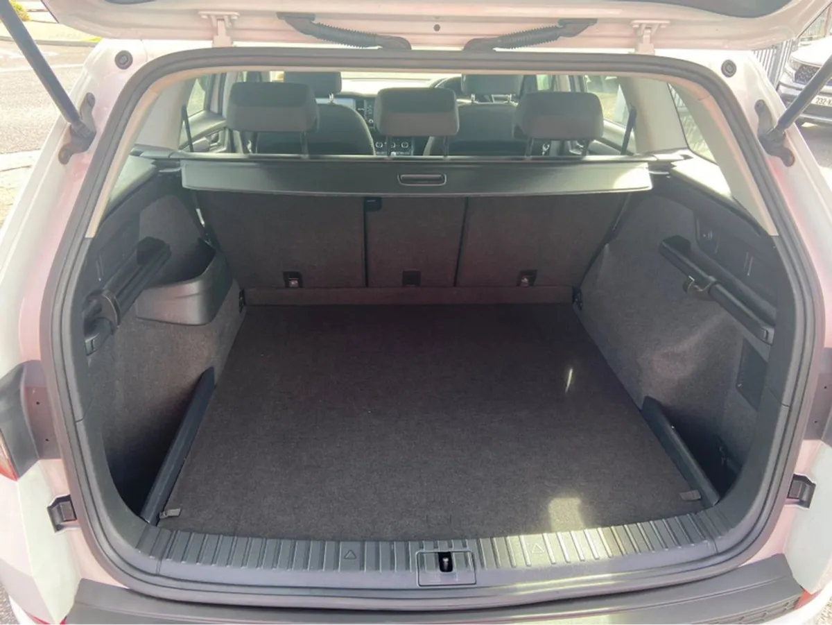 Skoda Kodiaq Estate, Petrol, 2018, White