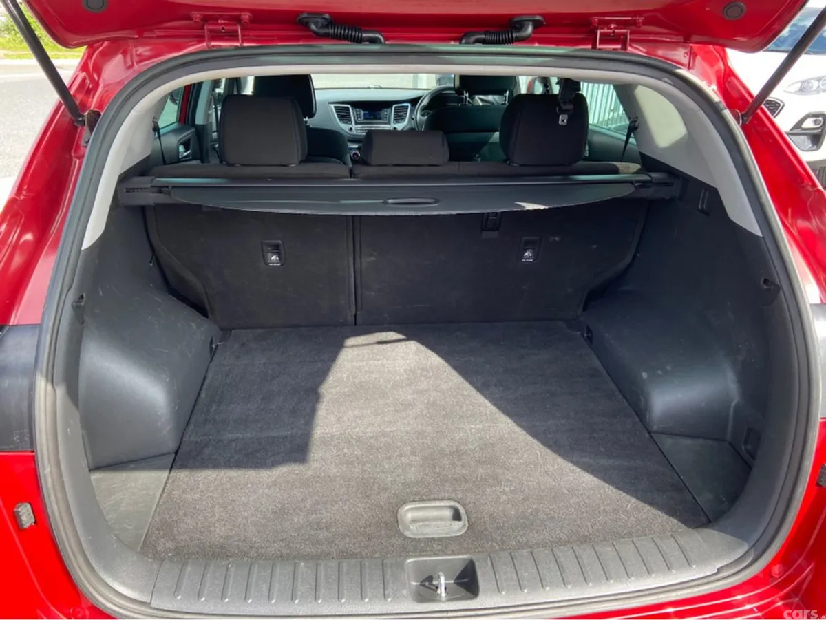 Hyundai Tucson Estate, Diesel, 2018, Red