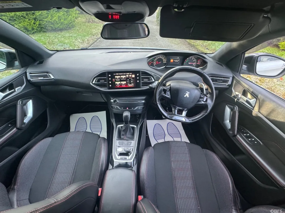 Peugeot 308 Hatchback, Petrol, 2016, White