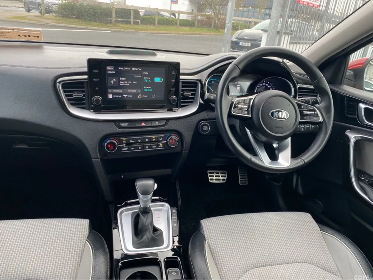 Kia XCeed Hatchback, Petrol Plug-in Hybrid, 2021, Red