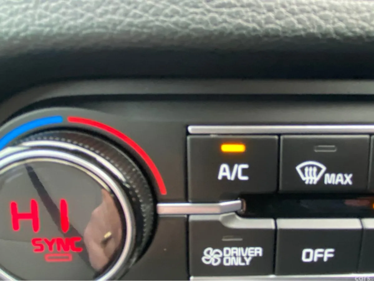 Kia XCeed Hatchback, Petrol Plug-in Hybrid, 2021, Red