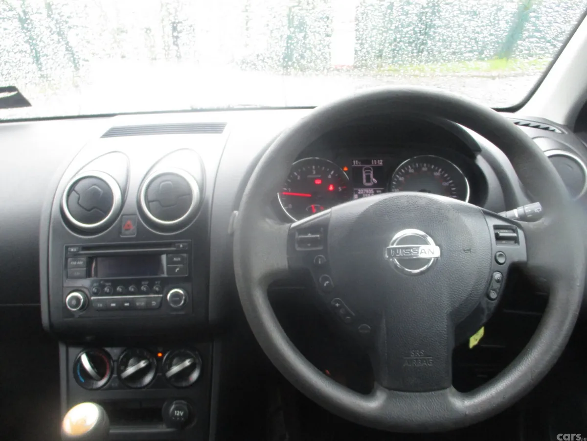 Nissan Qashqai Hatchback, Diesel, 2013, Black