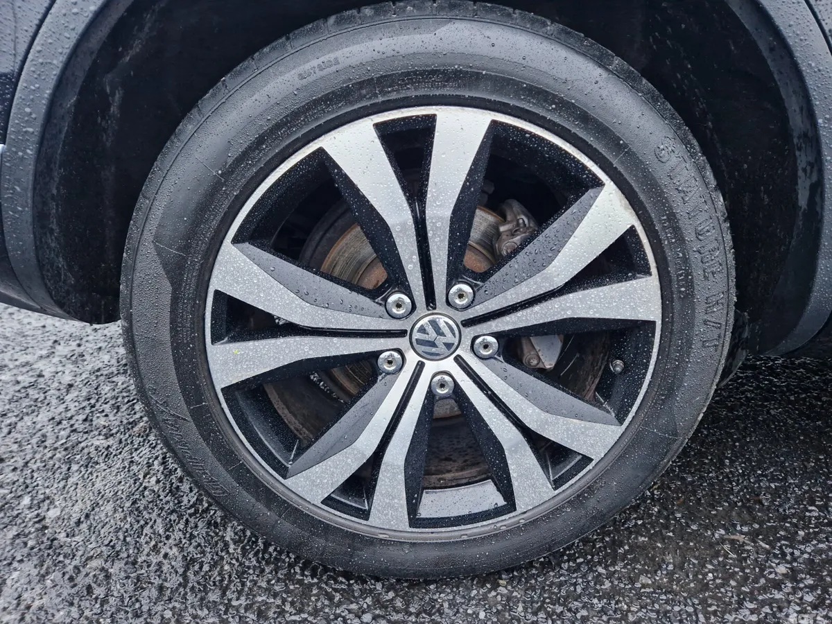 Volkswagen Touareg SUV, Diesel, 2016, Black
