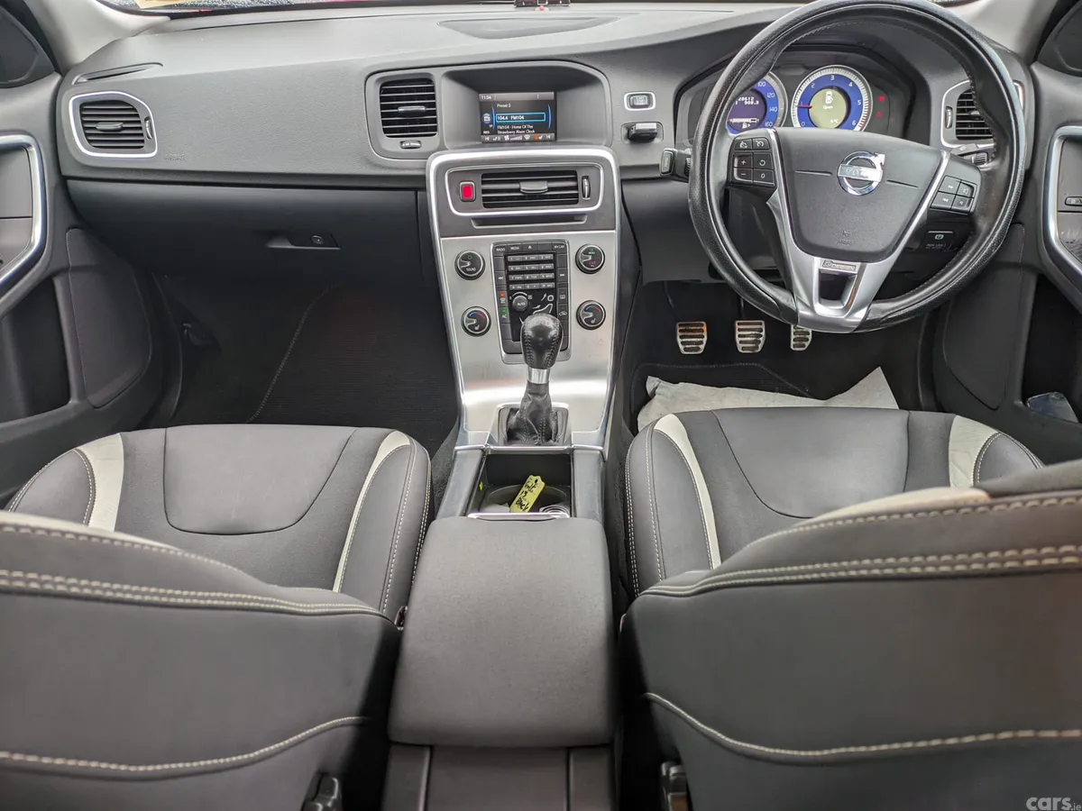 Volvo S60 Saloon, Diesel, 2012, Red