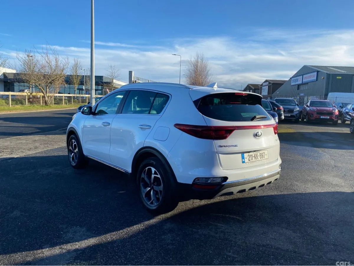 Kia Sportage MPV, Diesel Hybrid, 2021, White