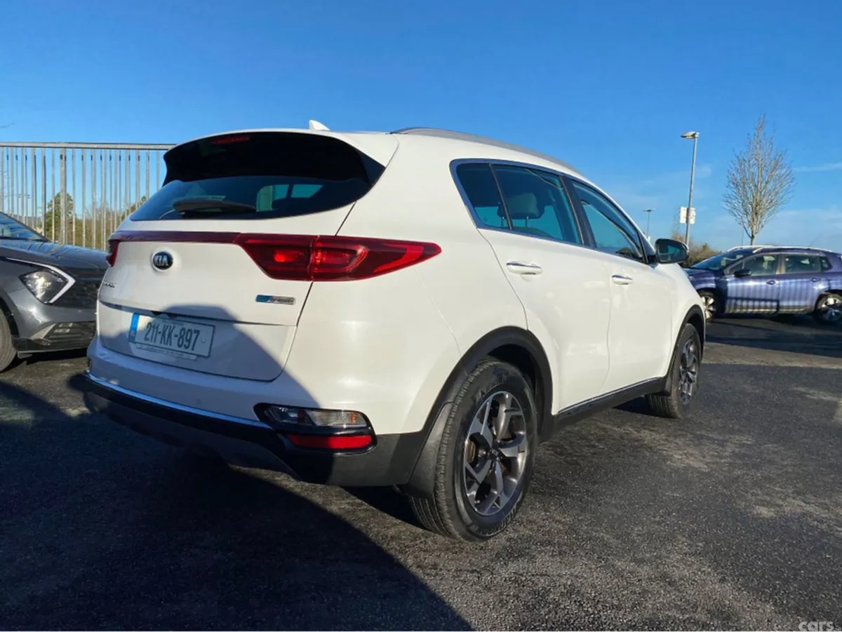 Kia Sportage MPV, Diesel Hybrid, 2021, White