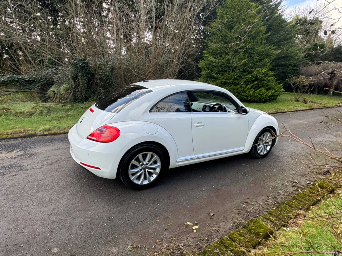 Volkswagen Beetle Hatchback, Petrol, 2014, White