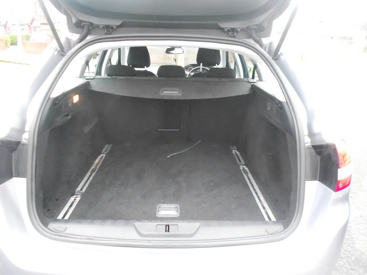 Peugeot 308 Estate, Diesel, 2015, Grey
