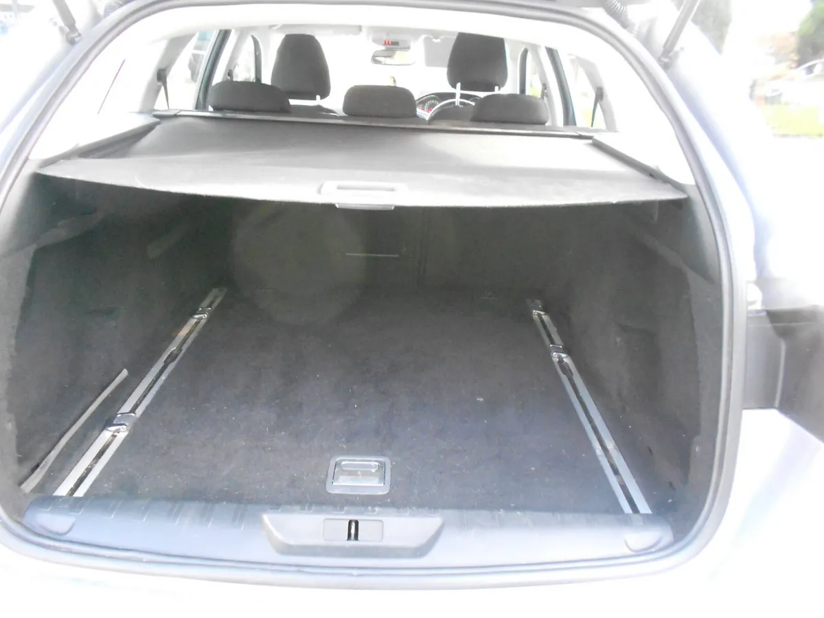 Peugeot 308 Estate, Diesel, 2015, Grey