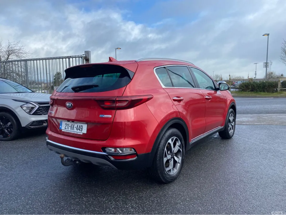 Kia Sportage MPV, Diesel, 2021, Red