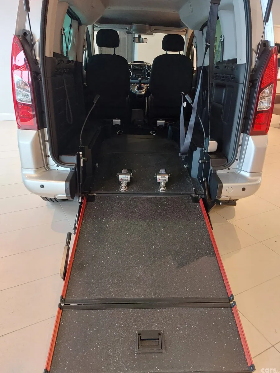 Peugeot Partner MPV, Diesel, 2017, Silver