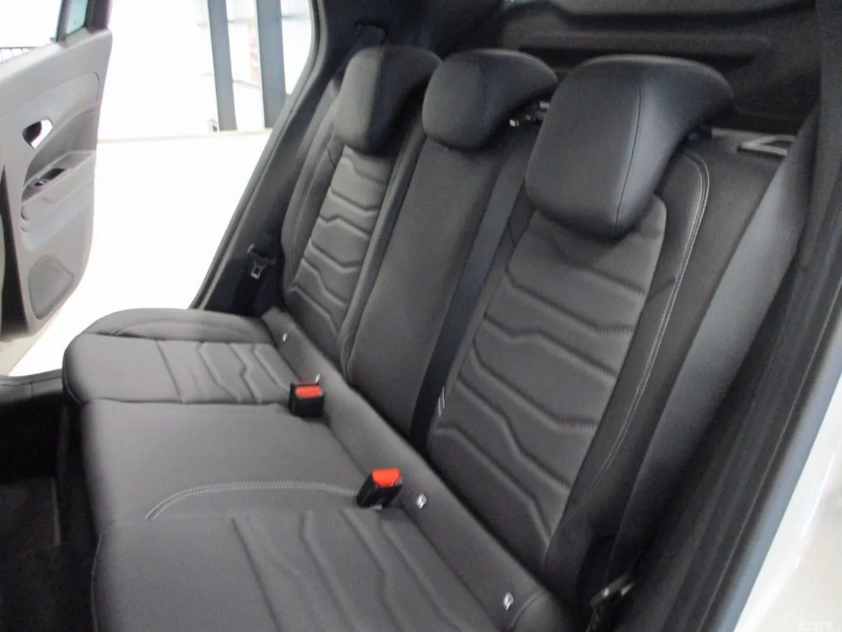 Jeep Avenger SUV, Electric, 2026, Grey