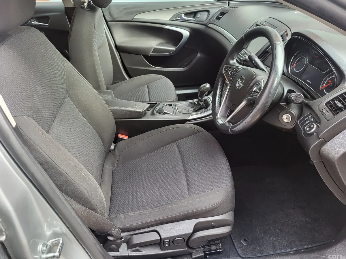 Opel Insignia Hatchback, Diesel, 2014, Silver