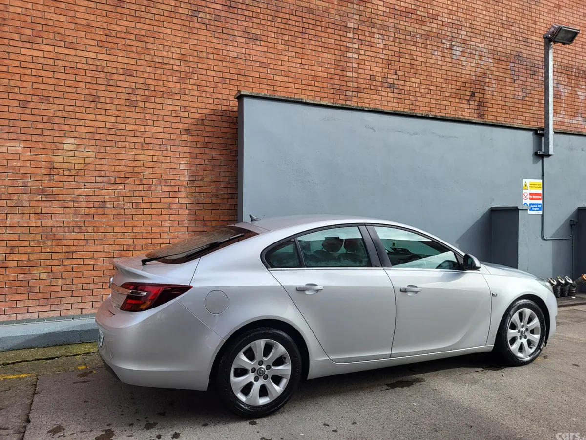 Opel Insignia Hatchback, Diesel, 2014, Silver