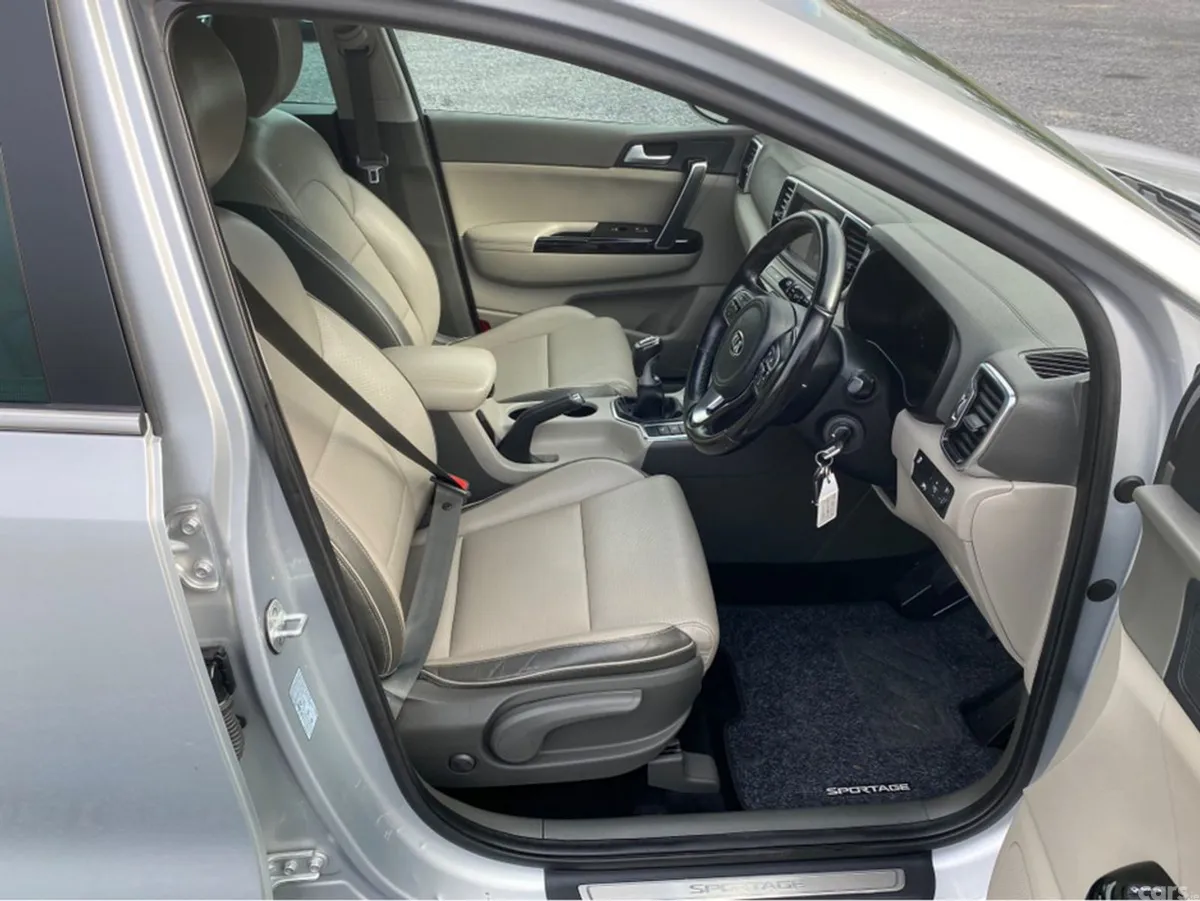 Kia Sportage MPV, Diesel, 2019, Grey