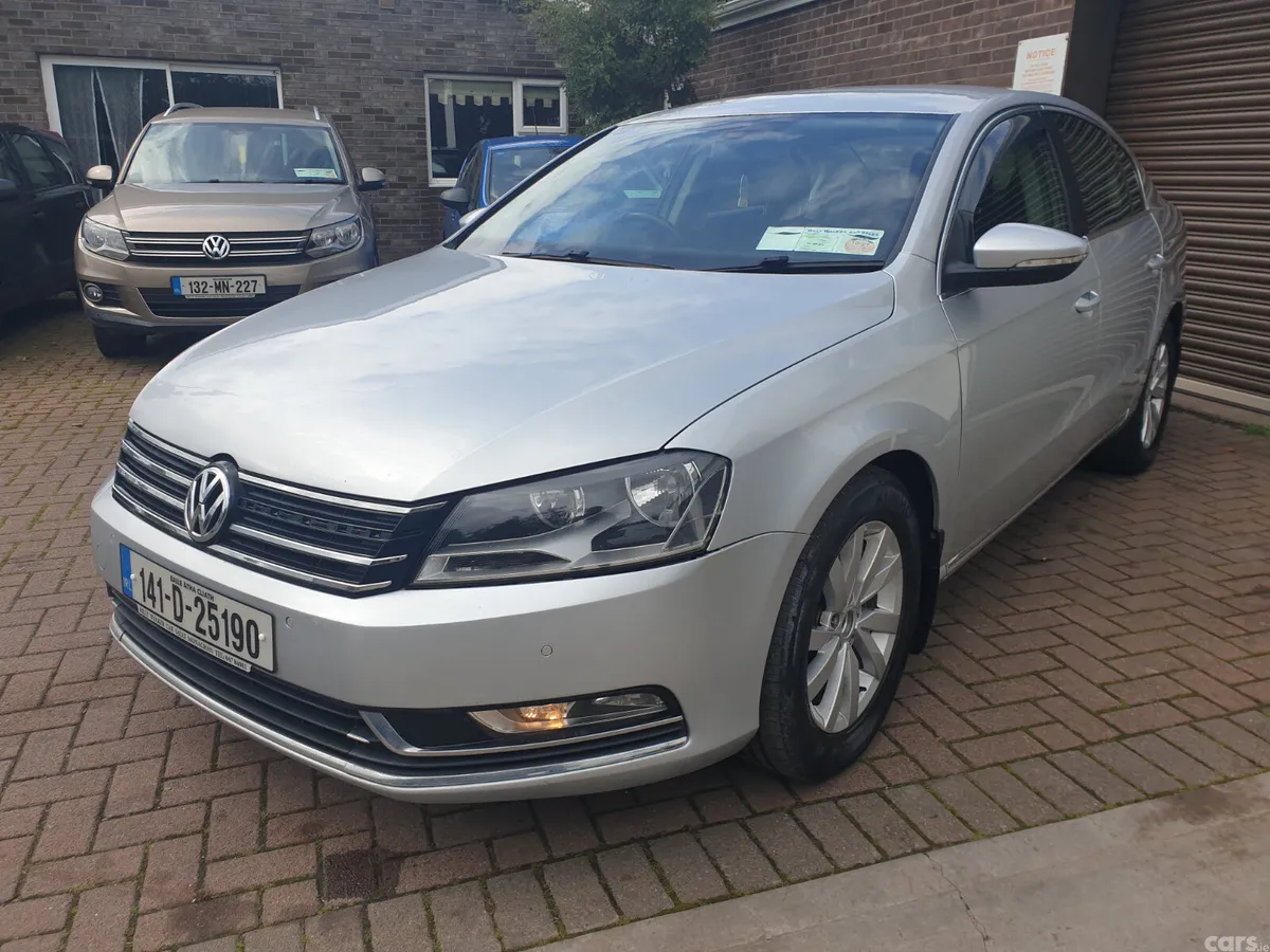 Volkswagen Passat Saloon, Diesel, 2014, Silver