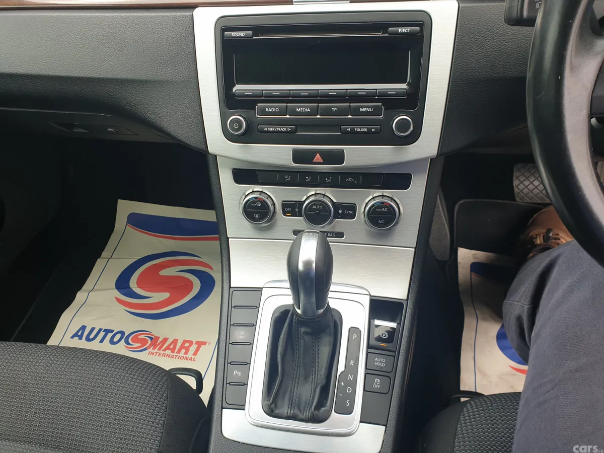 Volkswagen Passat Saloon, Diesel, 2014, Silver