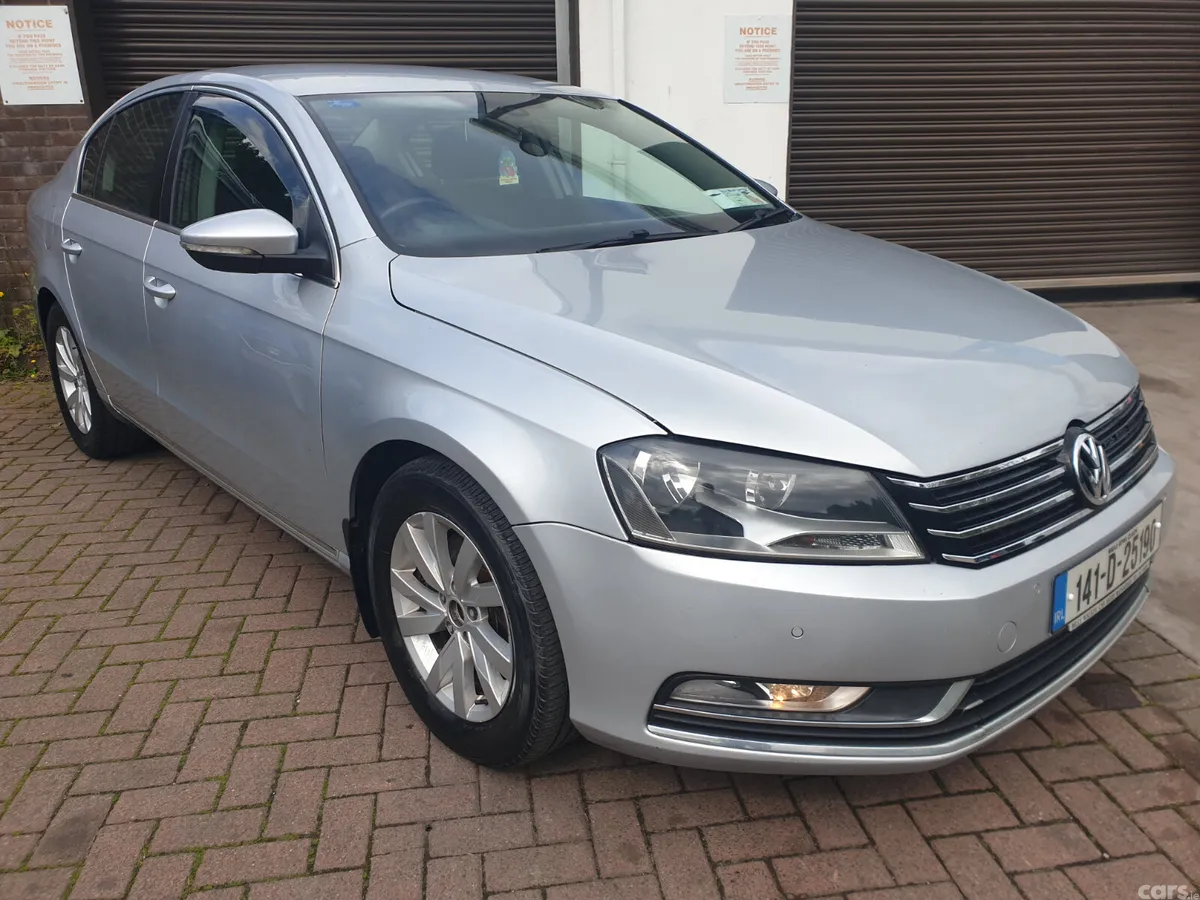 Volkswagen Passat Saloon, Diesel, 2014, Silver