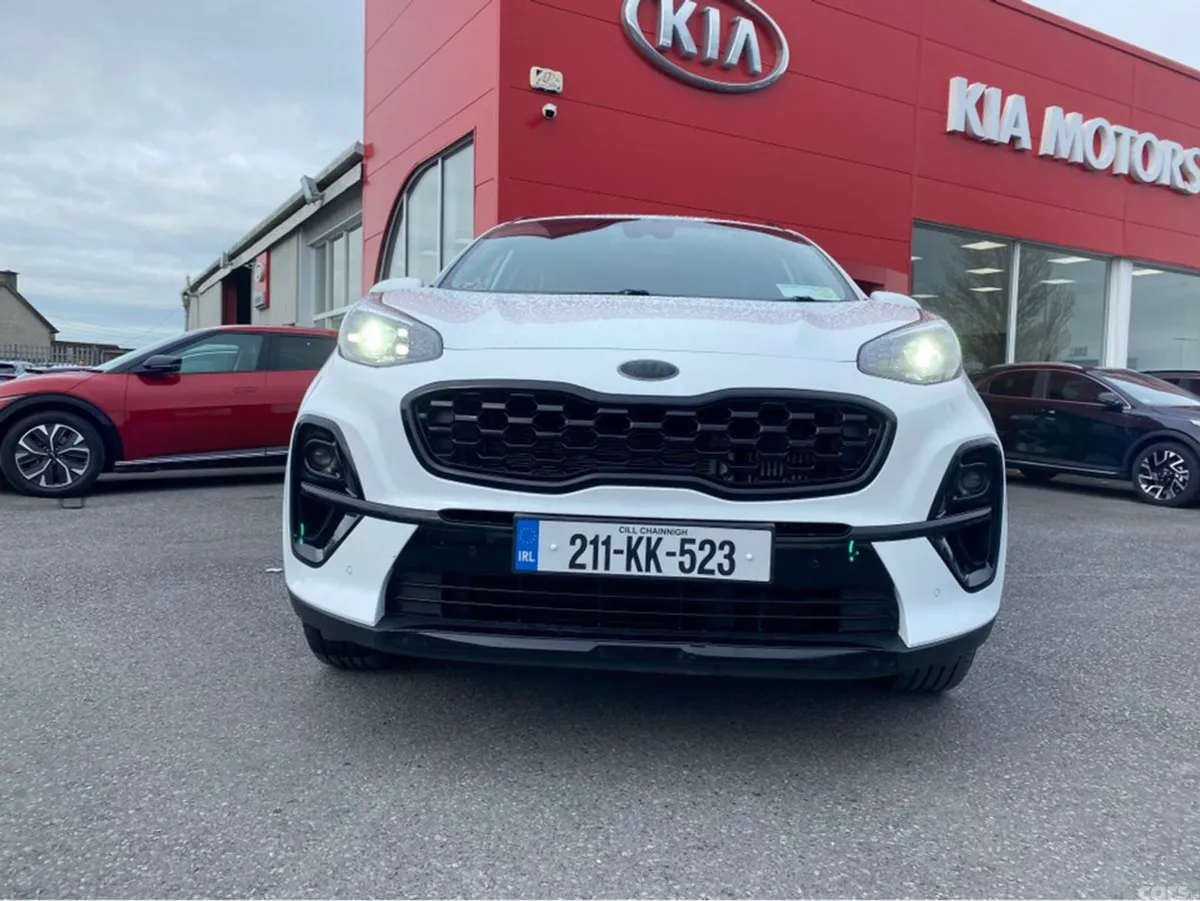 Kia Sportage MPV, Diesel, 2021, White