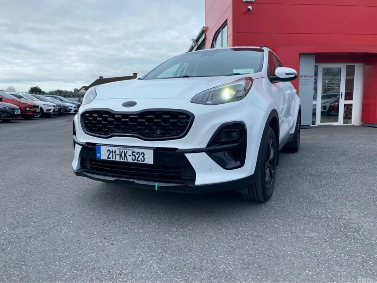 Kia Sportage MPV, Diesel, 2021, White