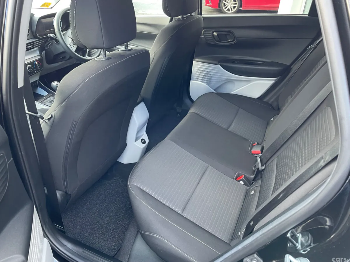Hyundai i20 Hatchback, Petrol, 2023, Black