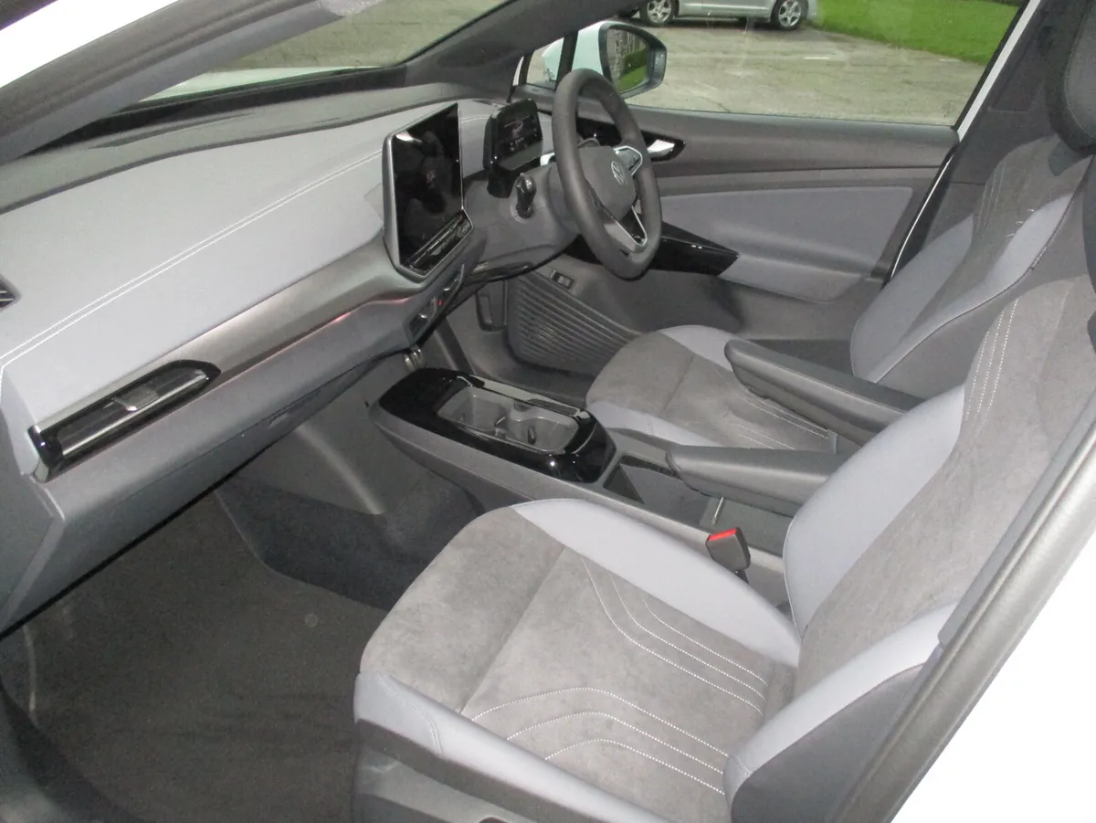 Volkswagen ID.4 Estate, Electric, 2026, White