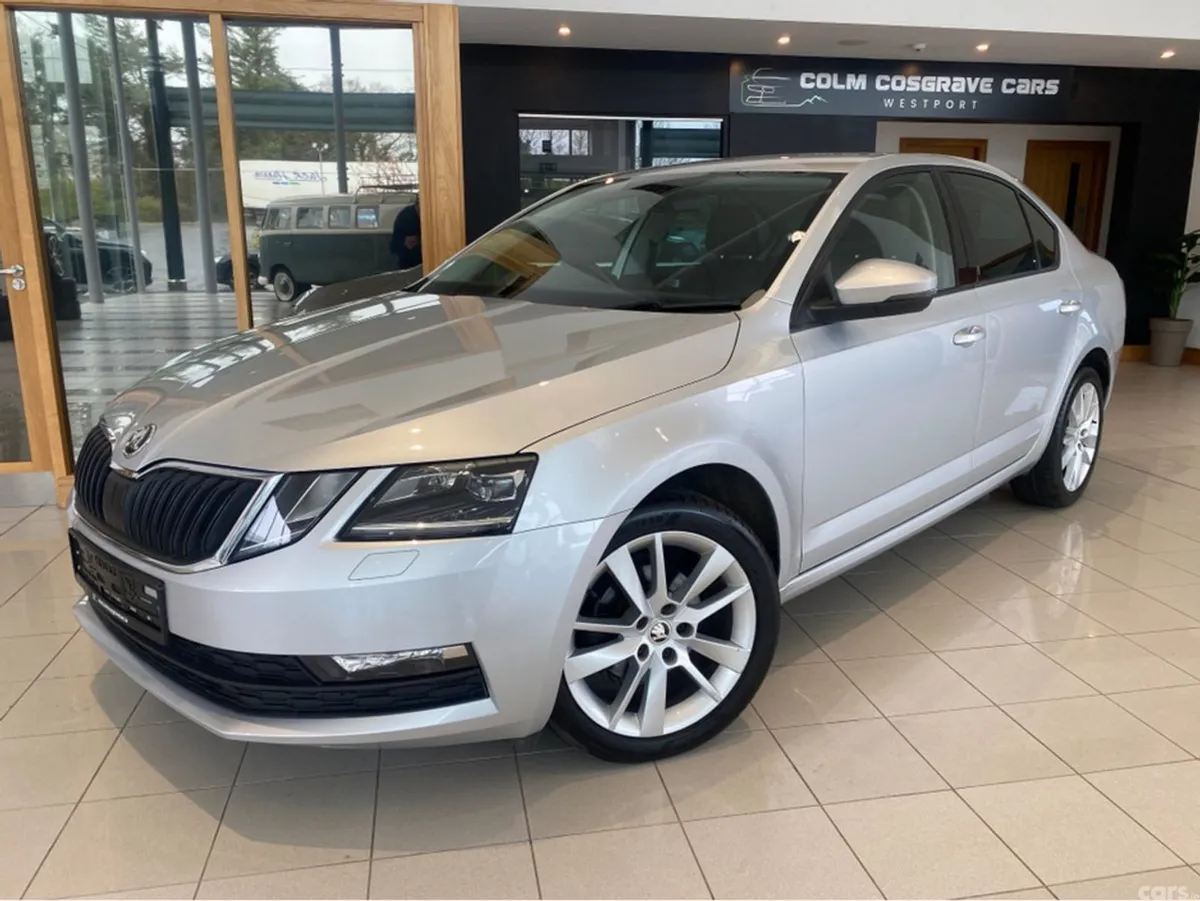 Skoda Octavia Saloon, Diesel, 2020, Grey