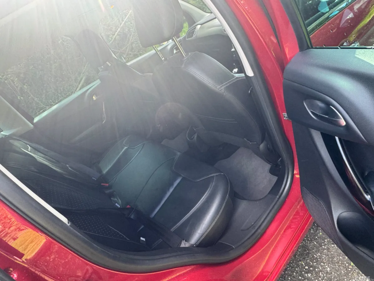 Citroen C3 Hatchback, Petrol, 2016, Red
