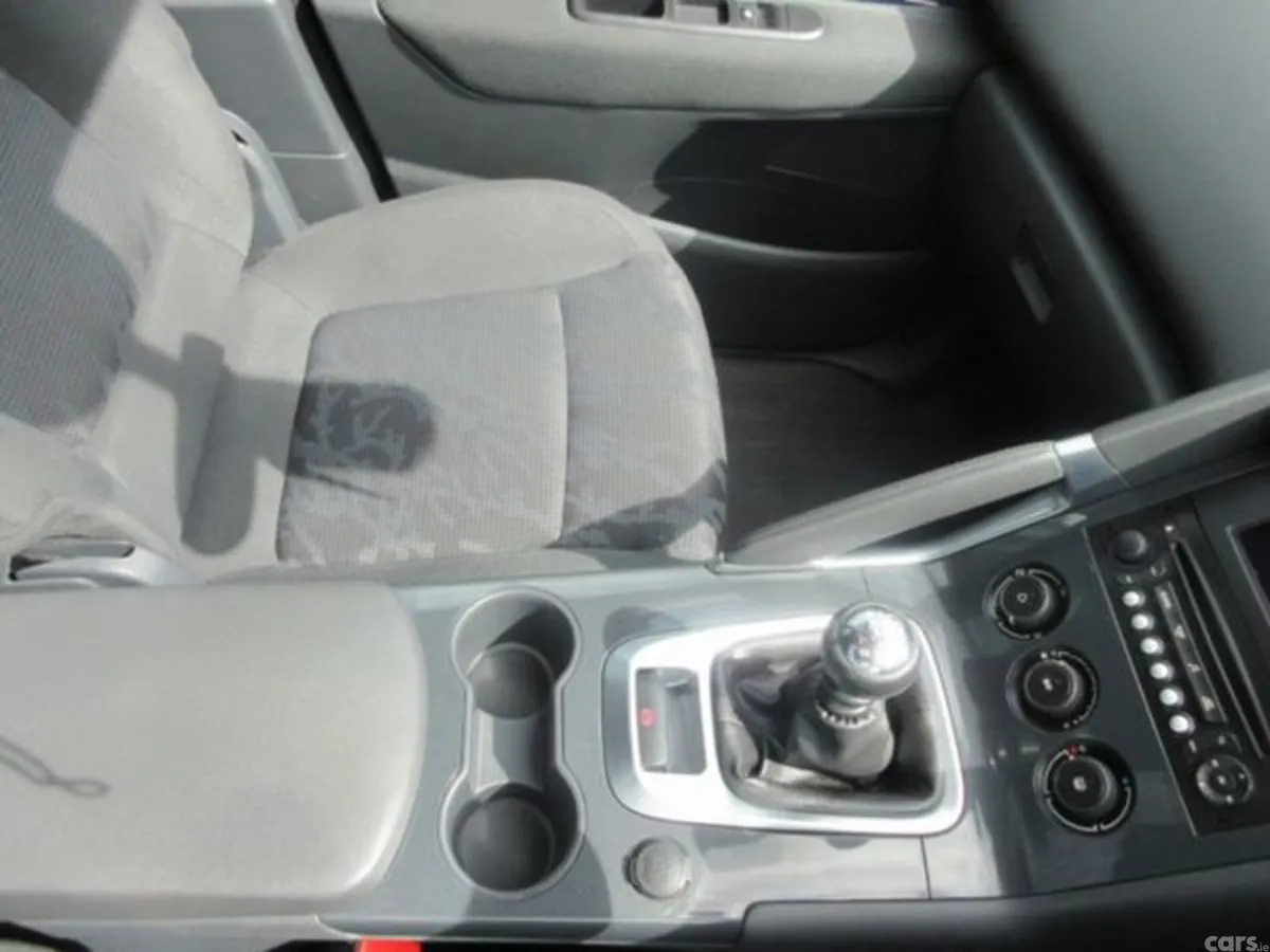 Peugeot 3008 MPV, Diesel, 2013, Grey
