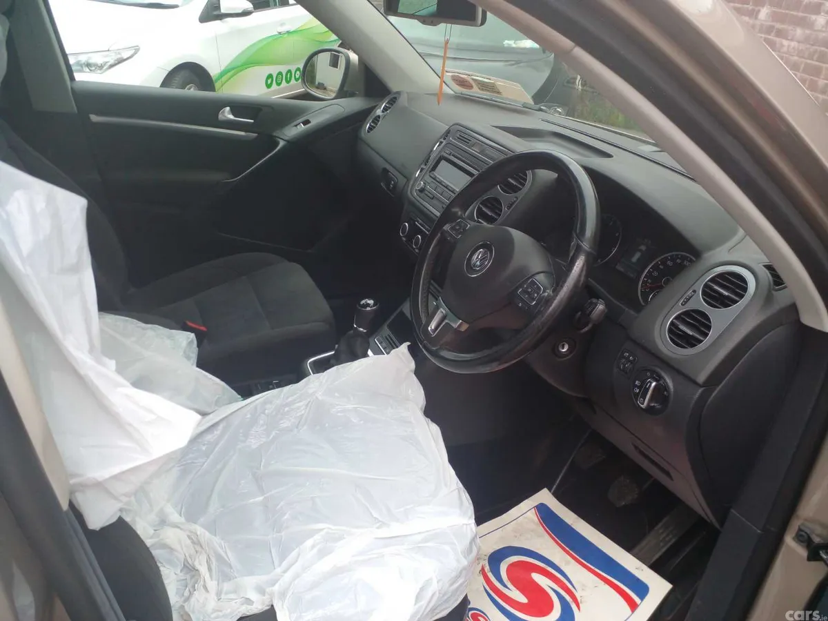 Volkswagen Tiguan SUV, Diesel, 2013, Brown