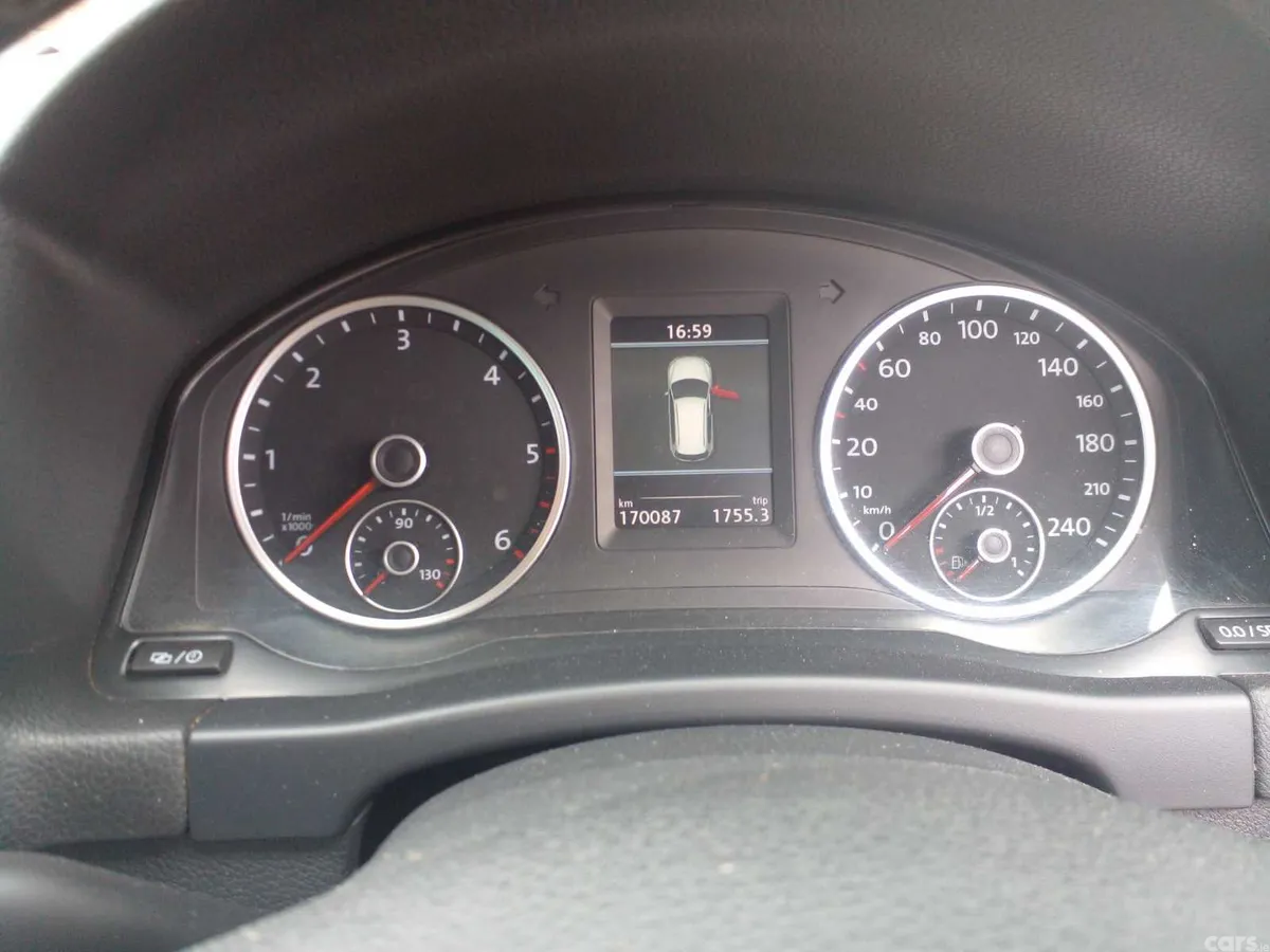 Volkswagen Tiguan SUV, Diesel, 2013, Brown
