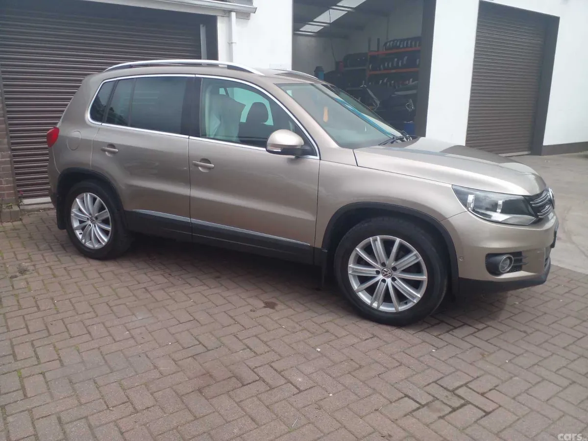 Volkswagen Tiguan SUV, Diesel, 2013, Brown