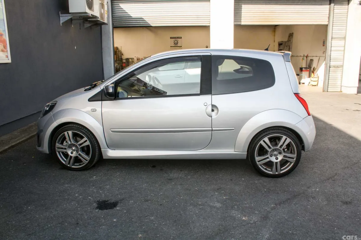 Renault Twingo Hatchback, Petrol, 2012, Silver