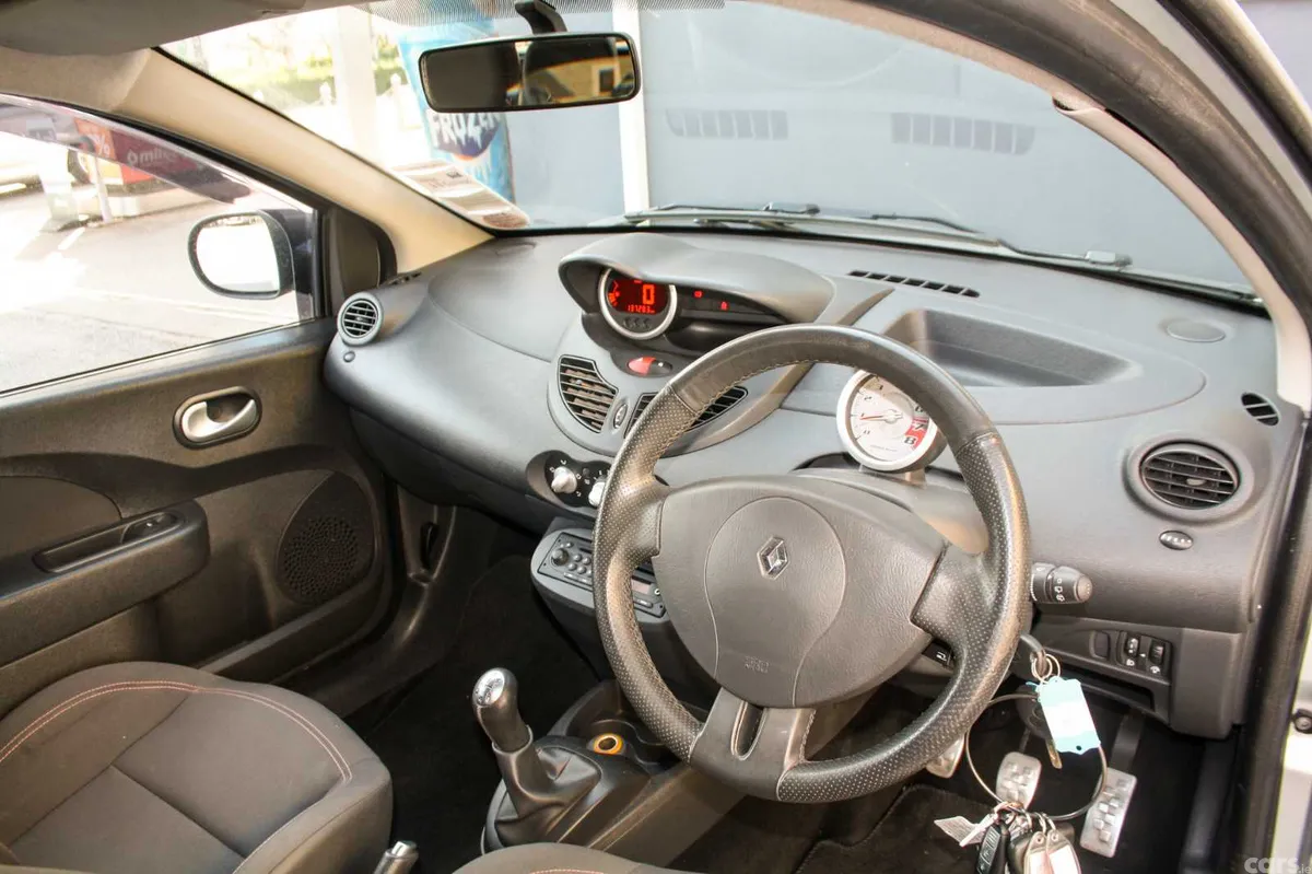 Renault Twingo Hatchback, Petrol, 2012, Silver