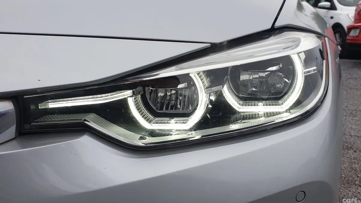 BMW 3-Series Saloon, Petrol Hybrid, 2018, Silver