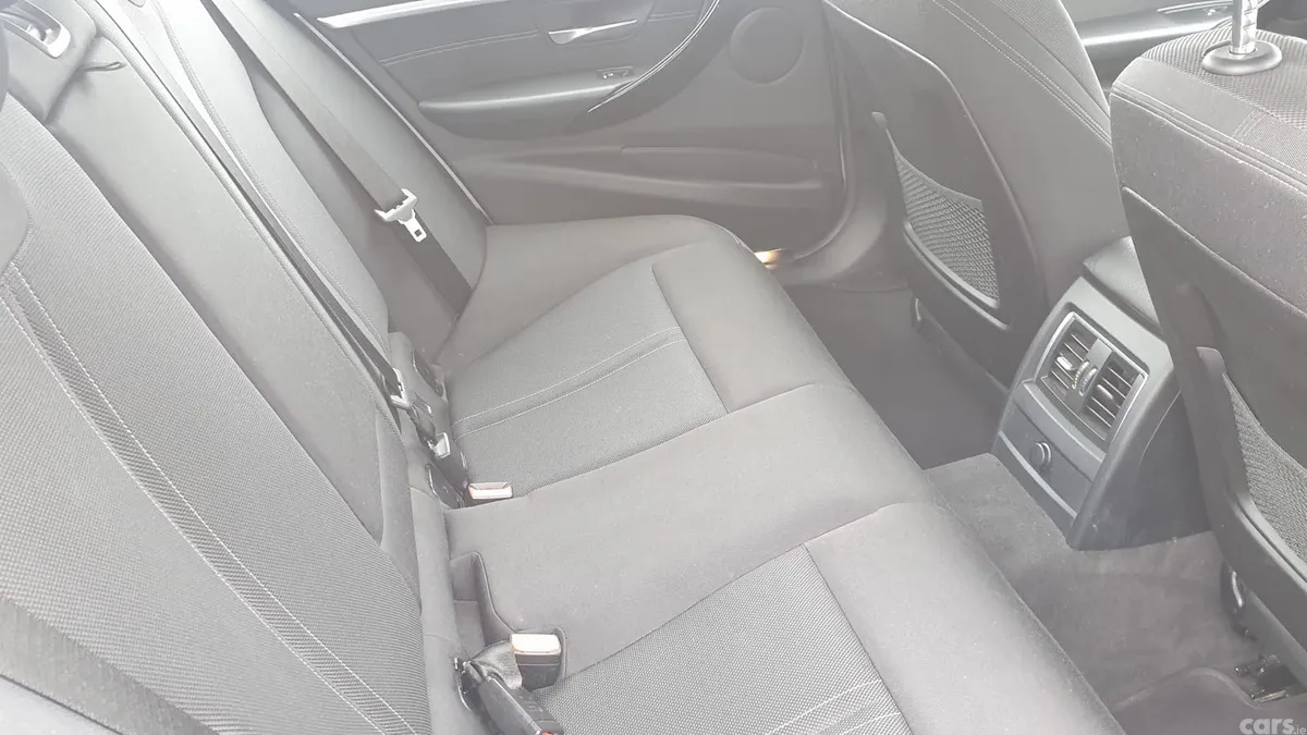 BMW 3-Series Saloon, Petrol Hybrid, 2018, Silver