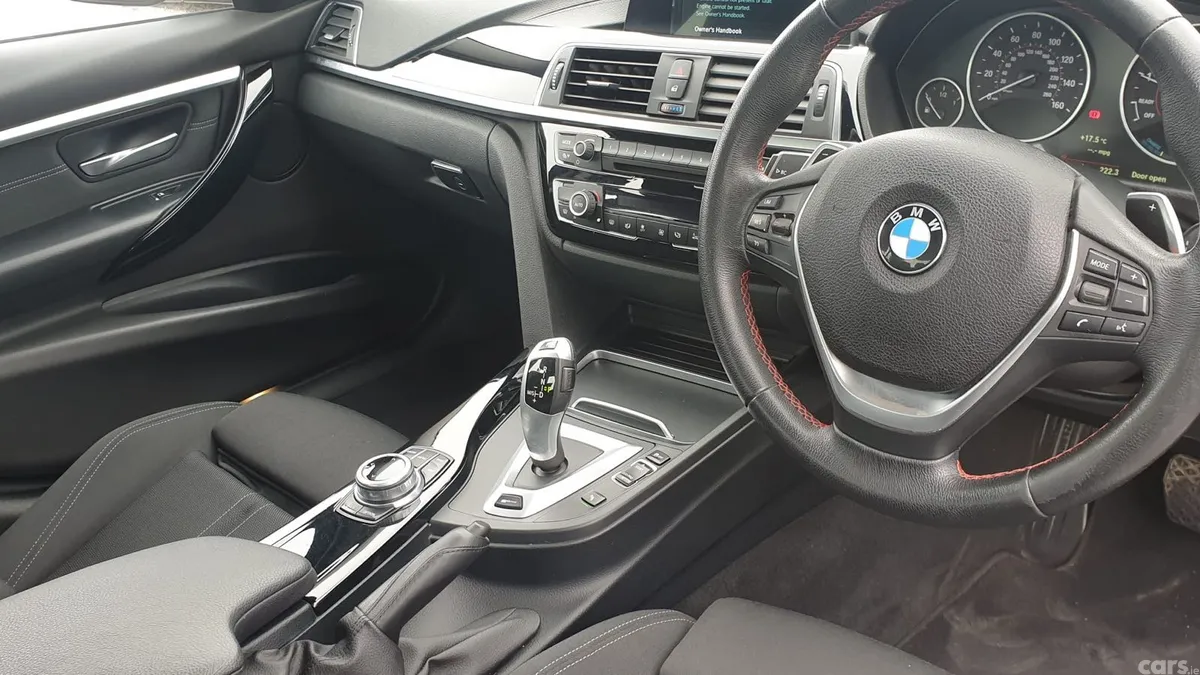 BMW 3-Series Saloon, Petrol Hybrid, 2018, Silver