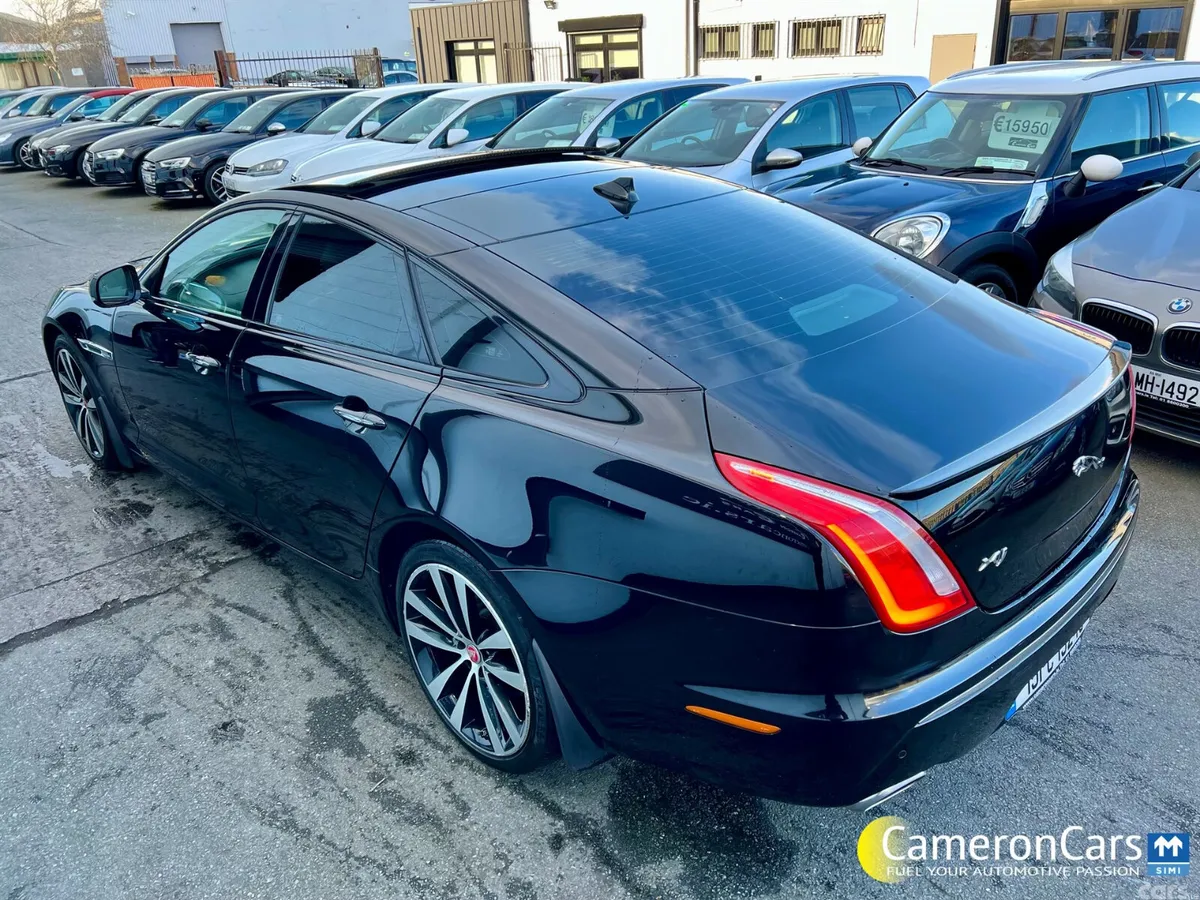 Jaguar XJ Saloon, Diesel, 2015, Black