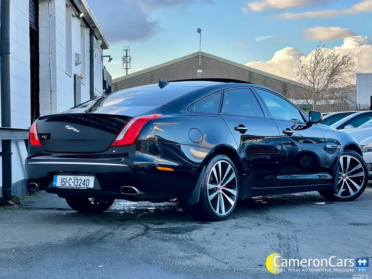 Jaguar XJ Saloon, Diesel, 2015, Black