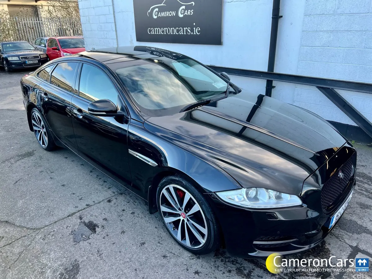 Jaguar XJ Saloon, Diesel, 2015, Black