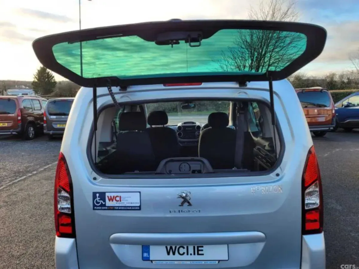 Peugeot Partner MPV, Diesel, 2017, Silver