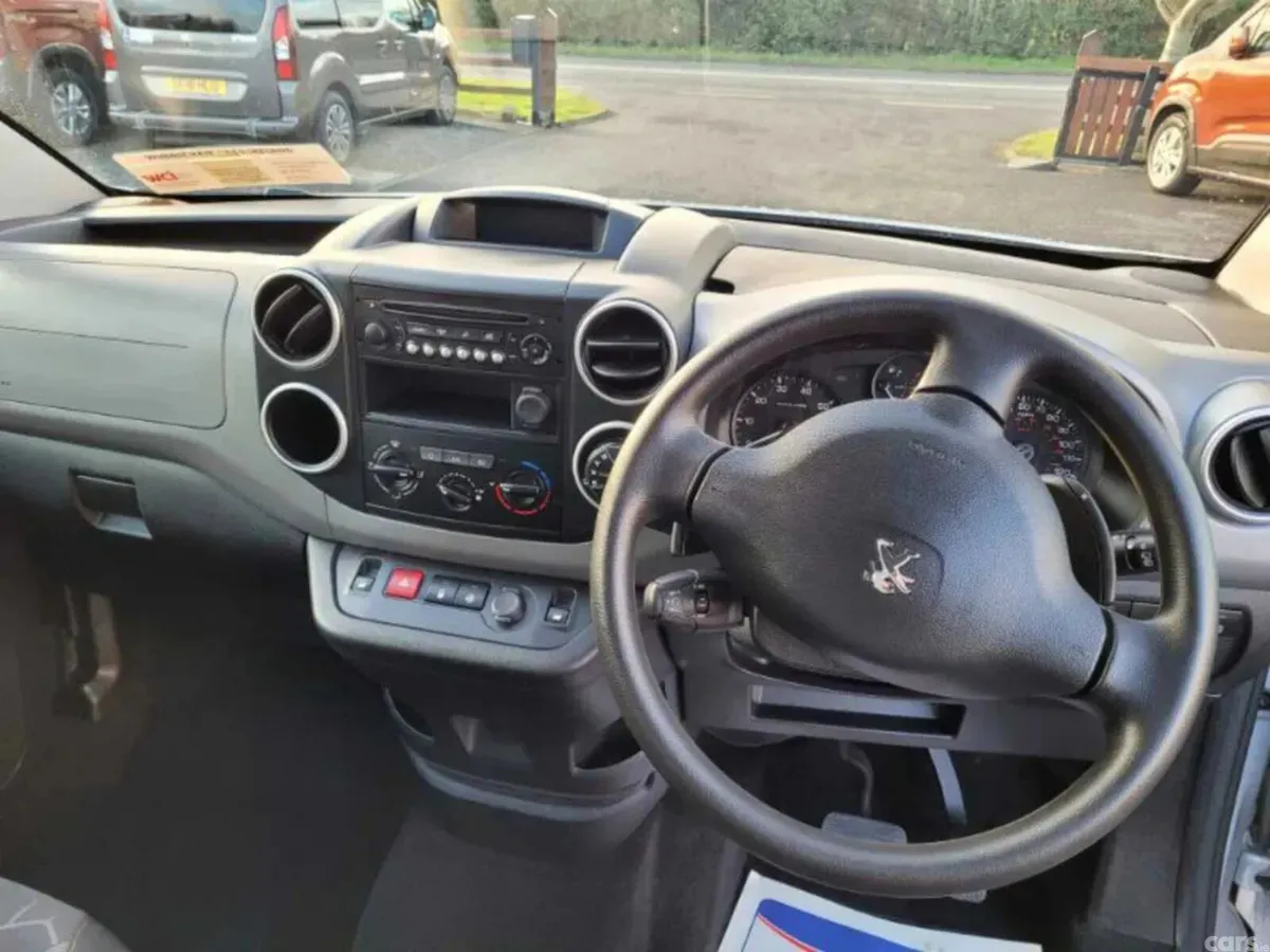 Peugeot Partner MPV, Diesel, 2017, Silver