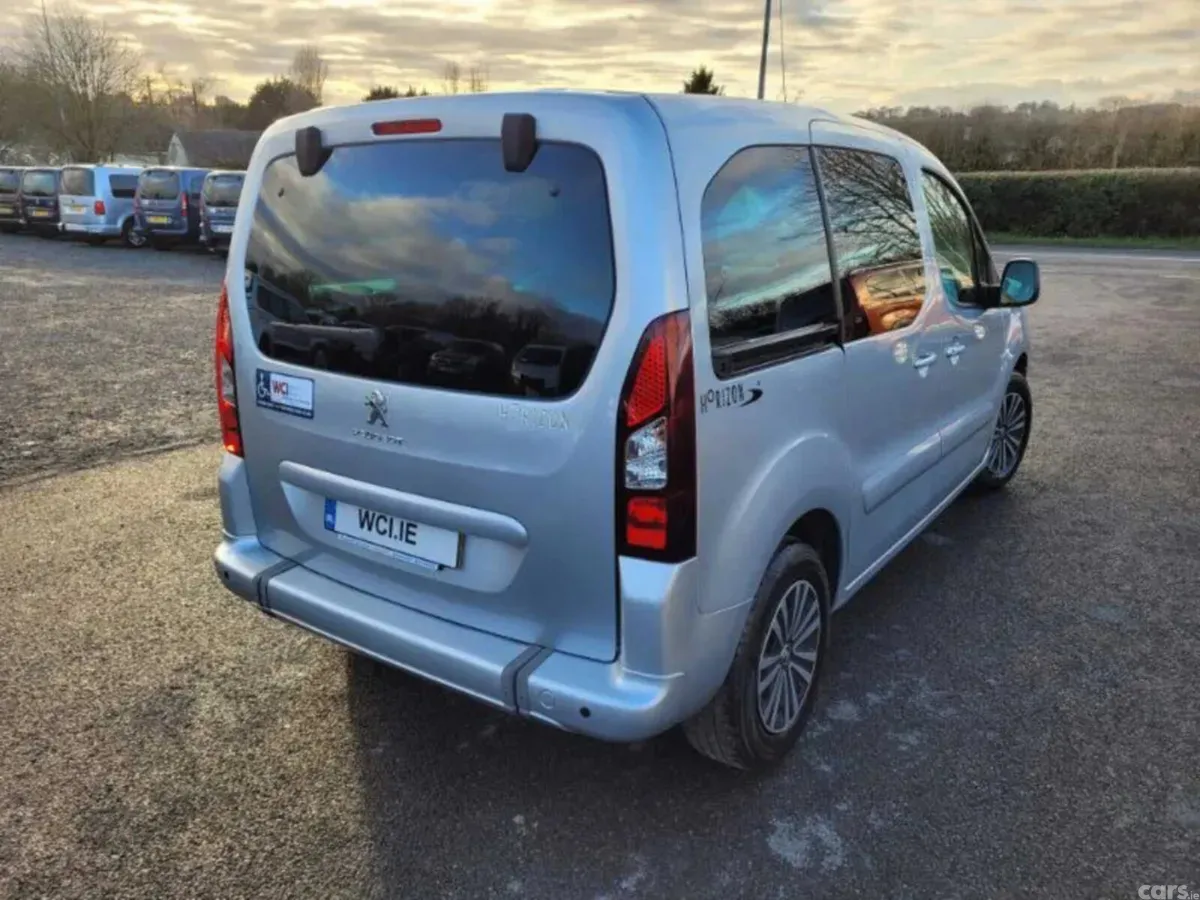 Peugeot Partner MPV, Diesel, 2017, Silver