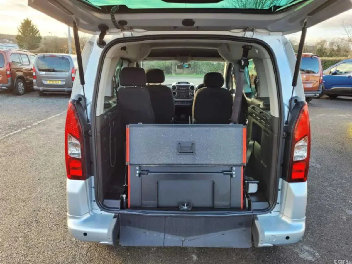 Peugeot Partner MPV, Diesel, 2017, Silver