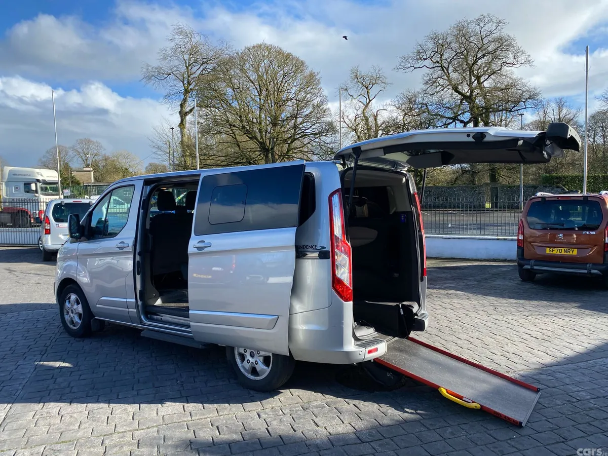 Ford Tourneo MPV, Diesel, 2017, Silver